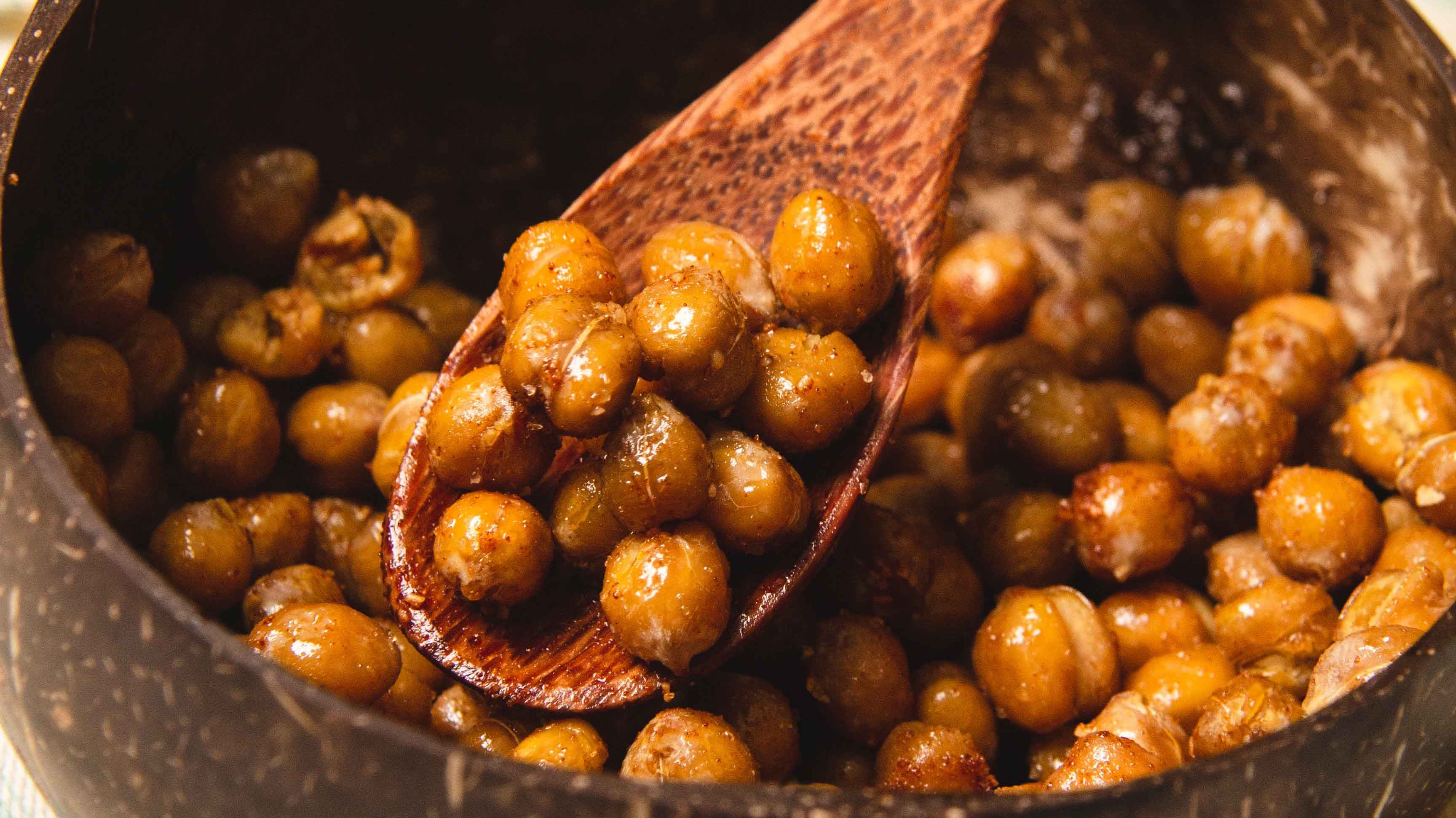 Crunchy Chili Chickpeas
