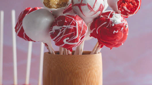Vegan Christmas Cake Pops