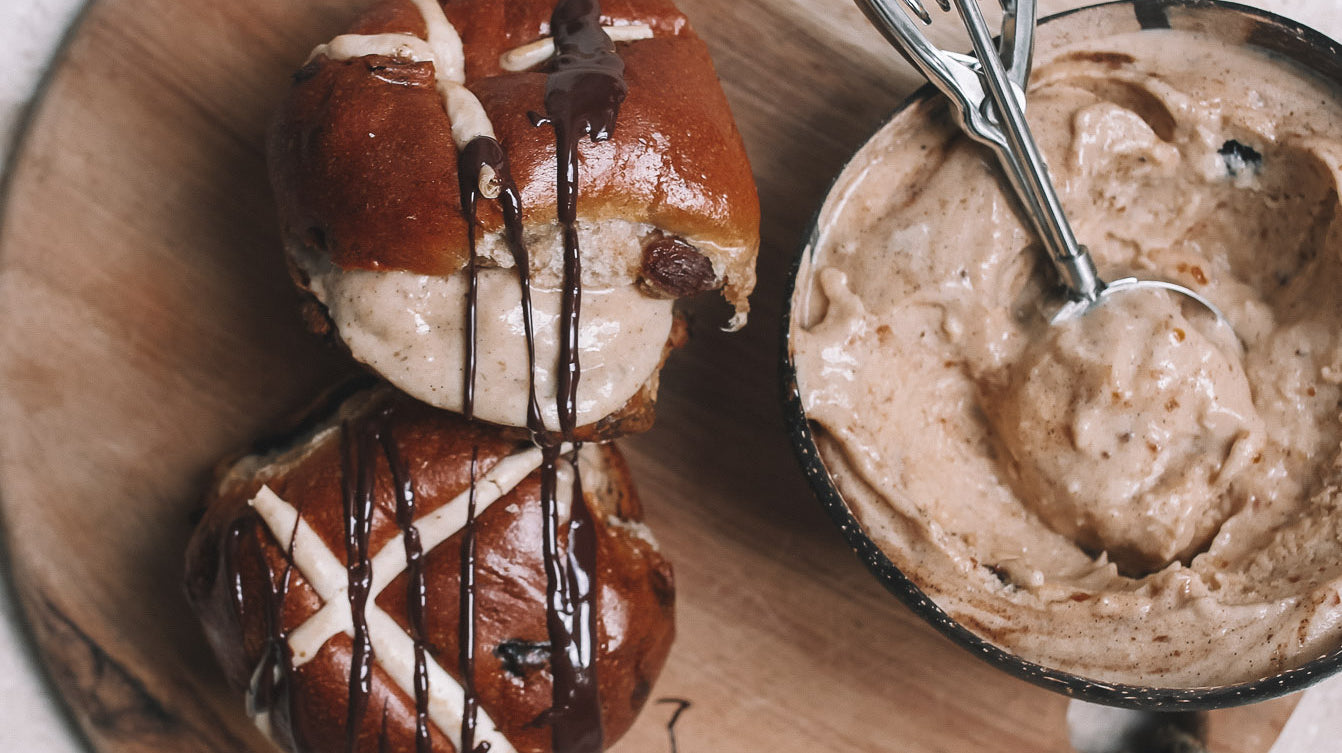 Hot Cross Bun Nice Cream Sandwich