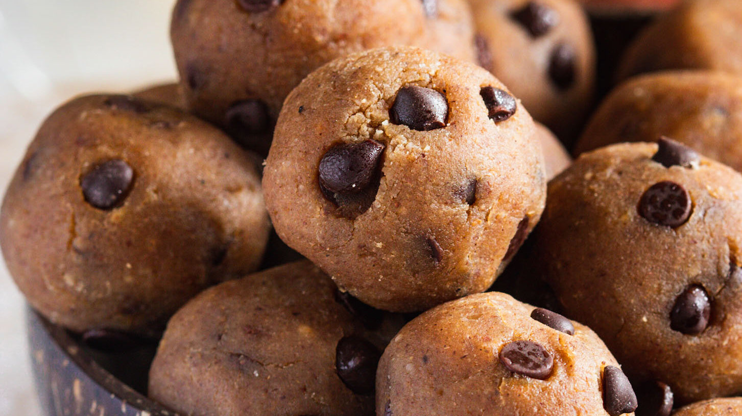Gingerbread Cookie Dough Bites