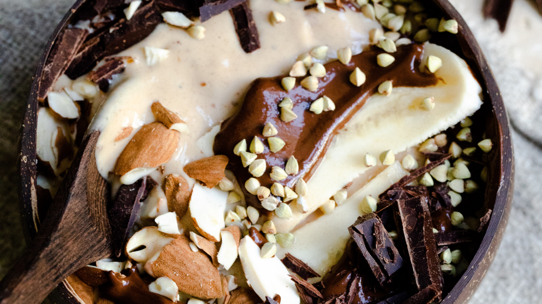 The Difference Between Smoothie Bowls & Nice Cream