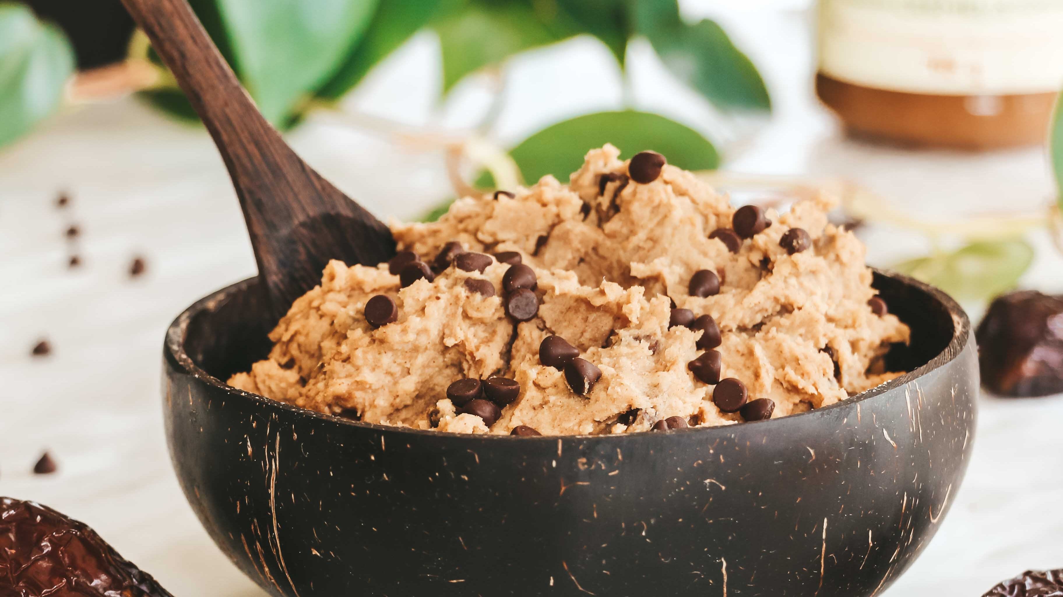 Raw Vegan Chocolate Chip Cookie Dough