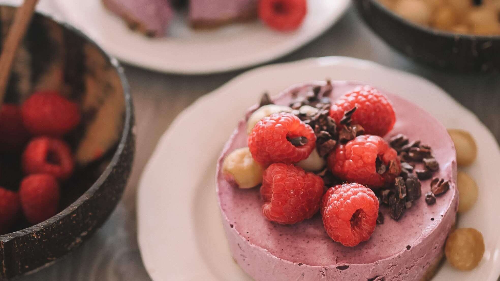 Vegan Frozen Berry Yoghurt Cheesecake