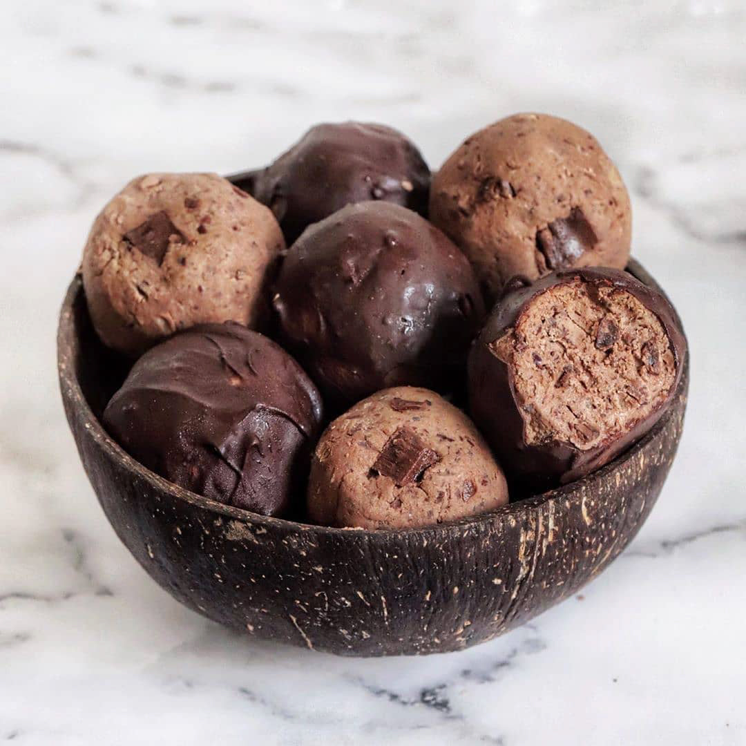 4-Ingredient Double Chocolate Cookie Dough Protein Truffles