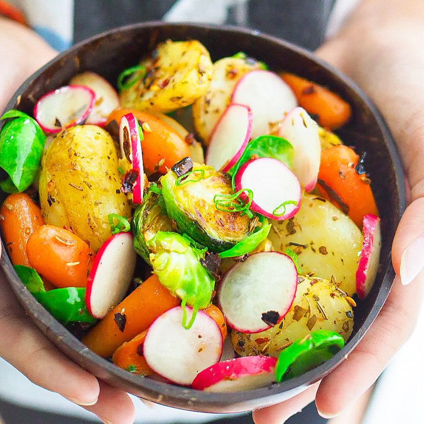 Balsamic Roasted Herb Potatoes with Vegetables