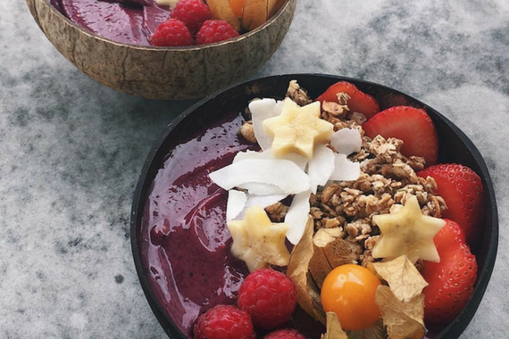 Acai/ Snickers/ Choc Mint smoothie bowls (video recipe)